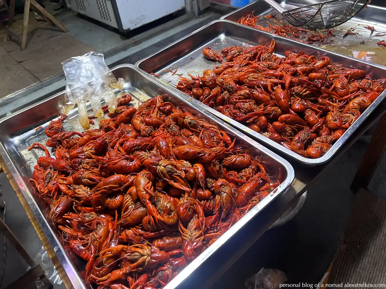 Boiled crayfish street food Huaihua 怀化 红小龙虾 evening 